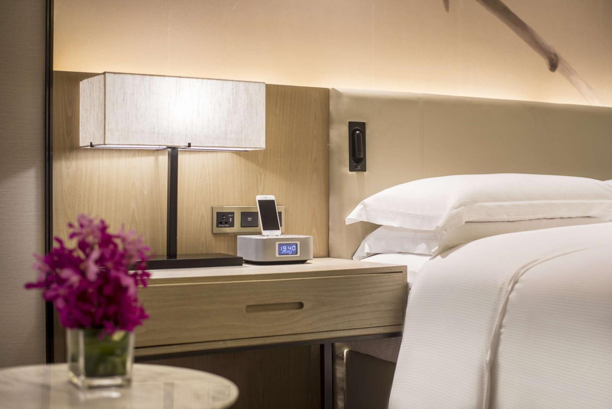 Doubletree By Hilton Hotel Shenzhen Longhua, Near Huawei, Foxcnn, Shenzhen North Railway, Uniwalk & Uniworld Shopping Mall, Sam'S Club מראה חיצוני תמונה