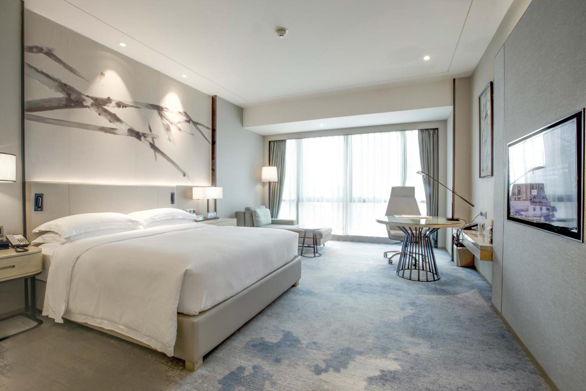 Doubletree By Hilton Hotel Shenzhen Longhua, Near Huawei, Foxcnn, Shenzhen North Railway, Uniwalk & Uniworld Shopping Mall, Sam'S Club מראה חיצוני תמונה